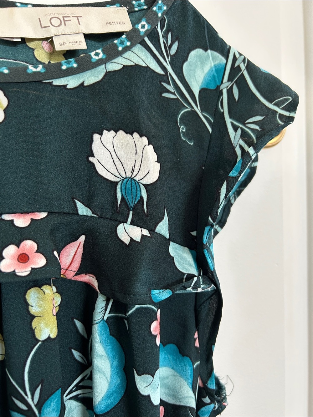 LOFT Women's Dark Green Floral Belted Dress-size SP - Picture 3 of 12